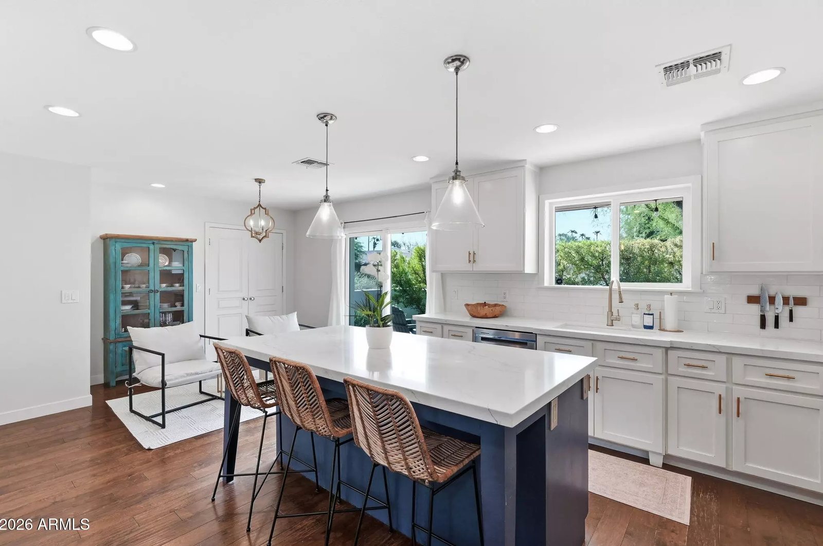 Kitchen with island seating in a Scottsdale, Arizona brokerage listing